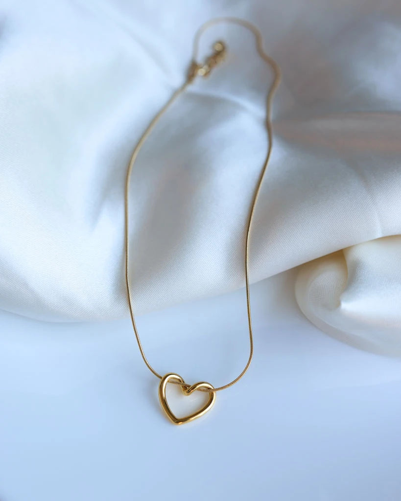 Infinite Love Heart Pendant Necklace