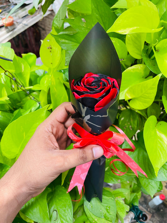 Luxury Black & Red Rose Bouquet – Elegant Handmade Gift for Special Occasions